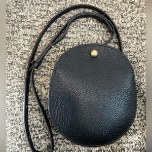 Lindquist Objects Mini Eggi in Black